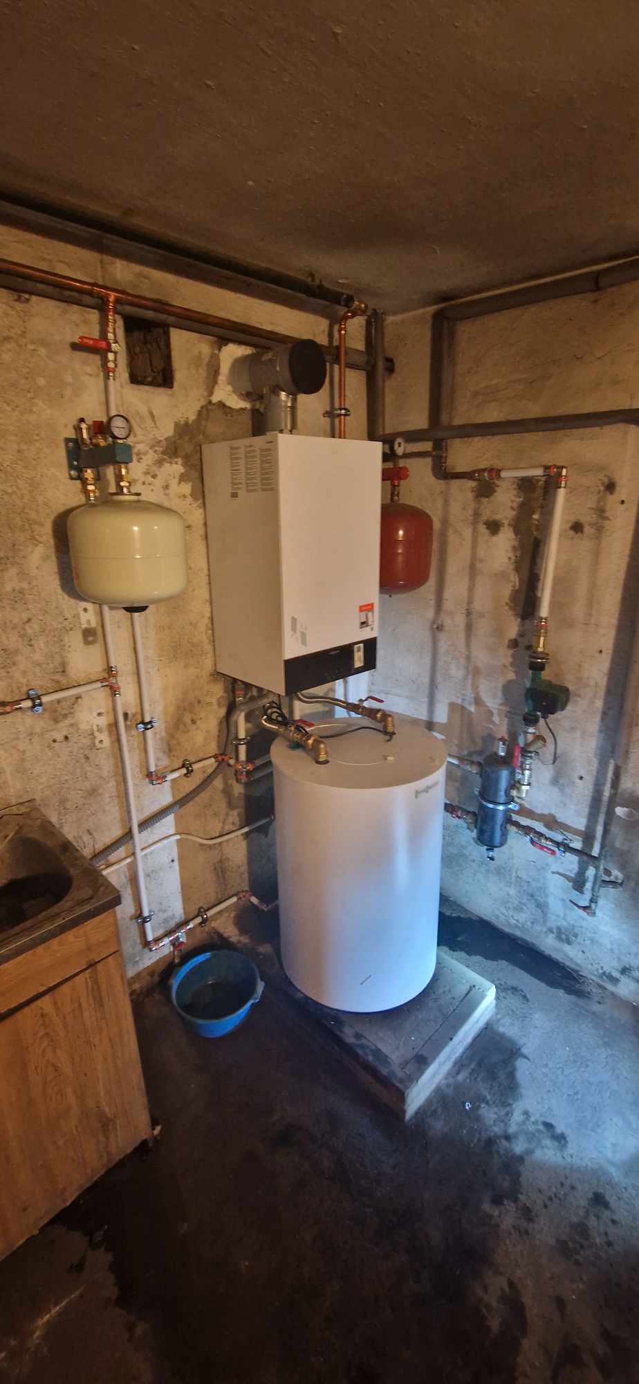 Montaż kotła gazowego z zasobnikiem ciepłej wody
